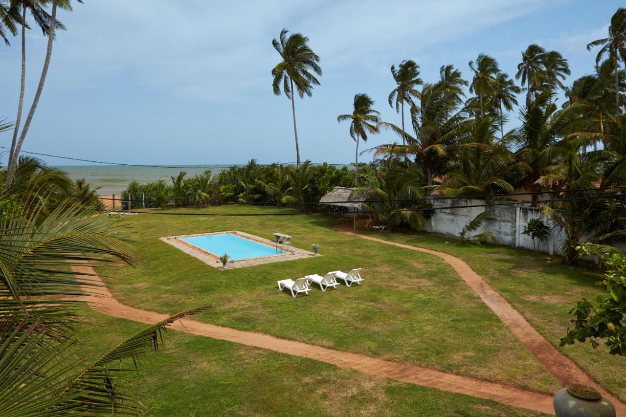 Villa Sunbird Negombo Exterior photo