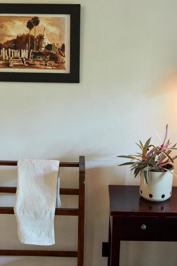 Villa Sunbird Negombo Exterior photo